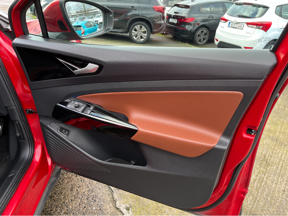 2022 Volkswagen ID.4 PRO TECH 77KWH //MASSIVE SPEC//HEATED ELECTRIC MEMORY MASSAGE SEATS//PANORAMIC GLASS ROOF//HEAD UP DISPLAY//360 PARKING CAMERAS// €28,950