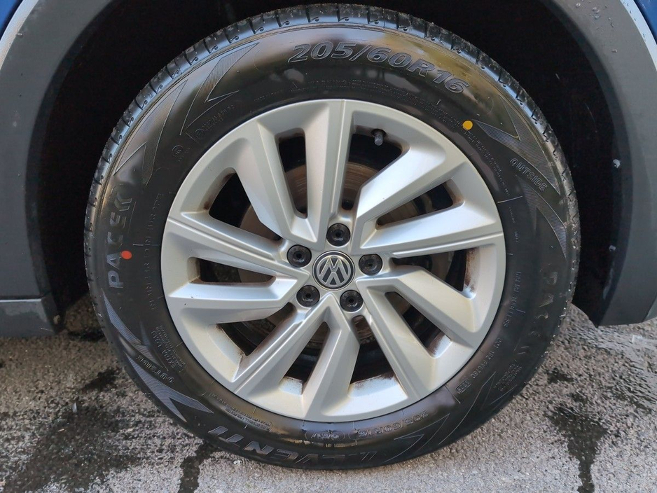 2020 Volkswagen T-Cross - image 15