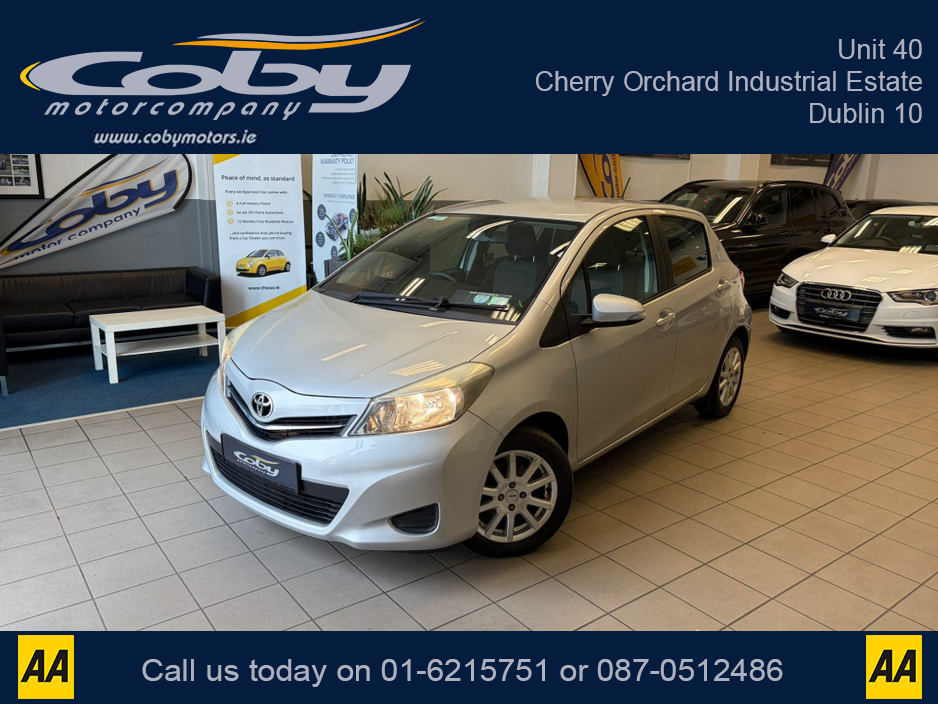 2014 Toyota Yaris - image 4