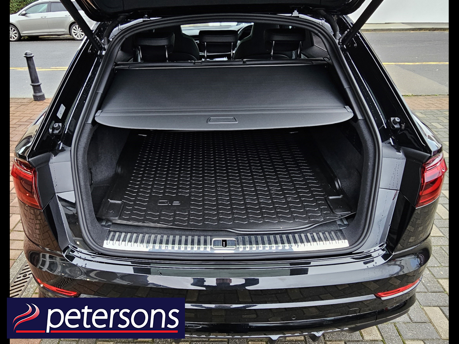 2025 Audi Q8 490PS QUATTRO S-LINE AUTOMATIC - PANORAMIC ROOF €104,950