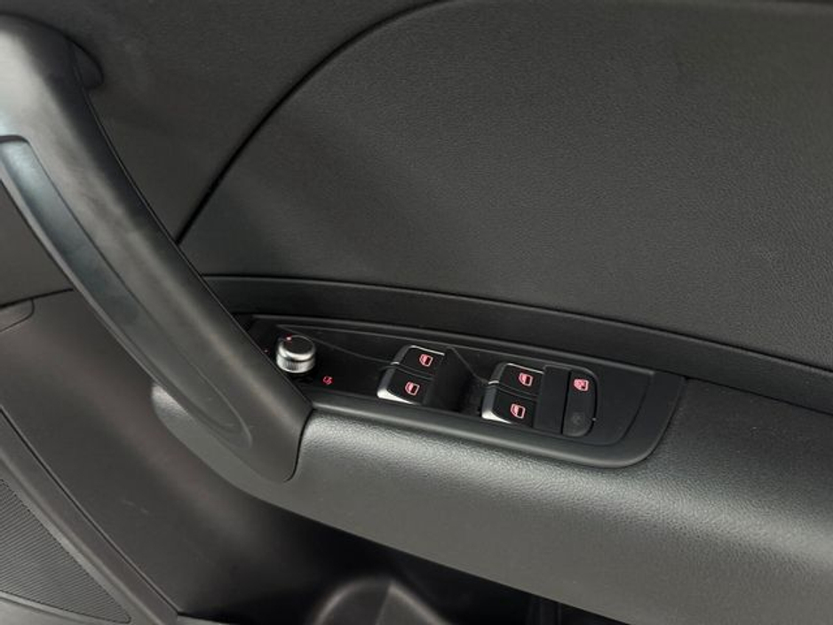 2017 Audi A1 - image 12