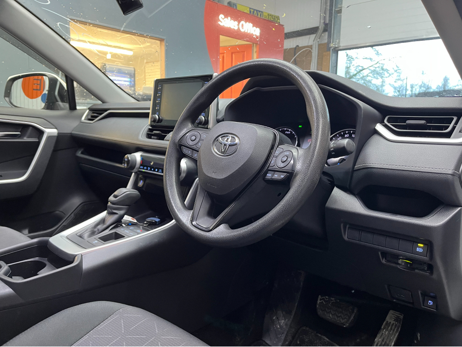2020 Toyota Rav4 €29950 2020 TOYOTA RAV4 HYBRID X 2.5 AUTOMATIC / CRUISE CONTROL / REVERSE CAMERA AND MORE €29,950
