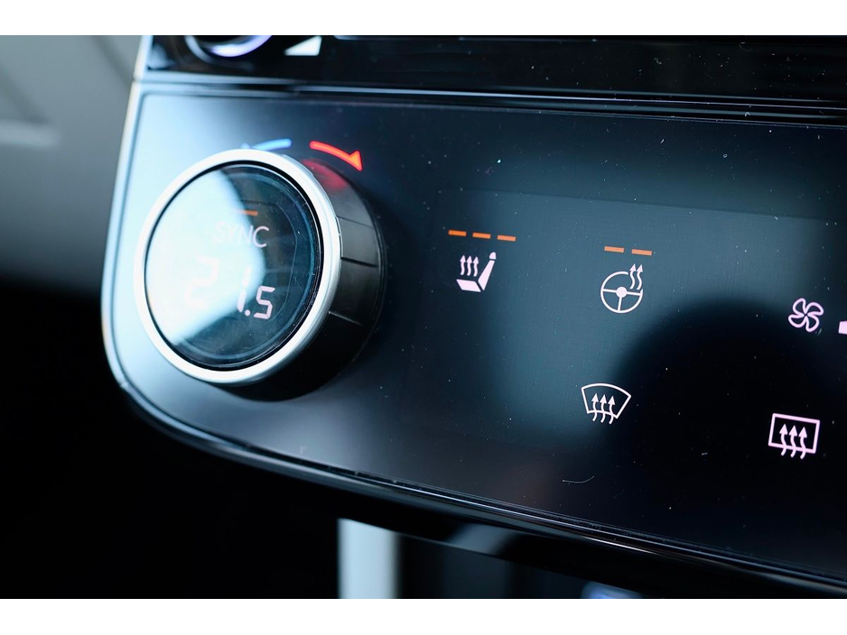 2025 Hyundai Tucson - image 12