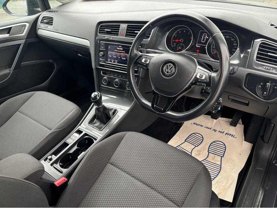 2019 Volkswagen Golf - image 17