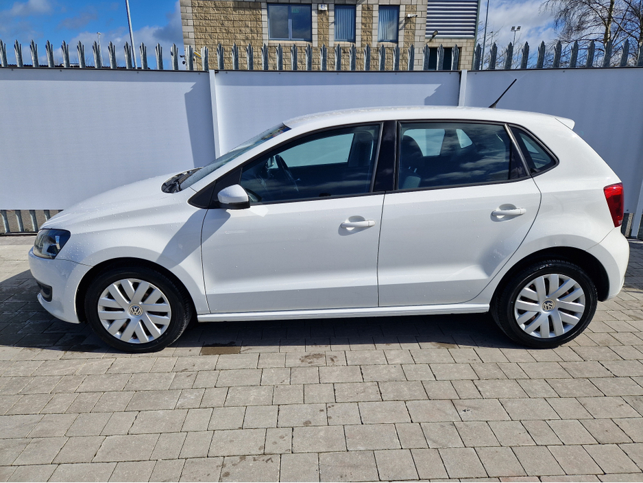 2013 Volkswagen Polo - image 6