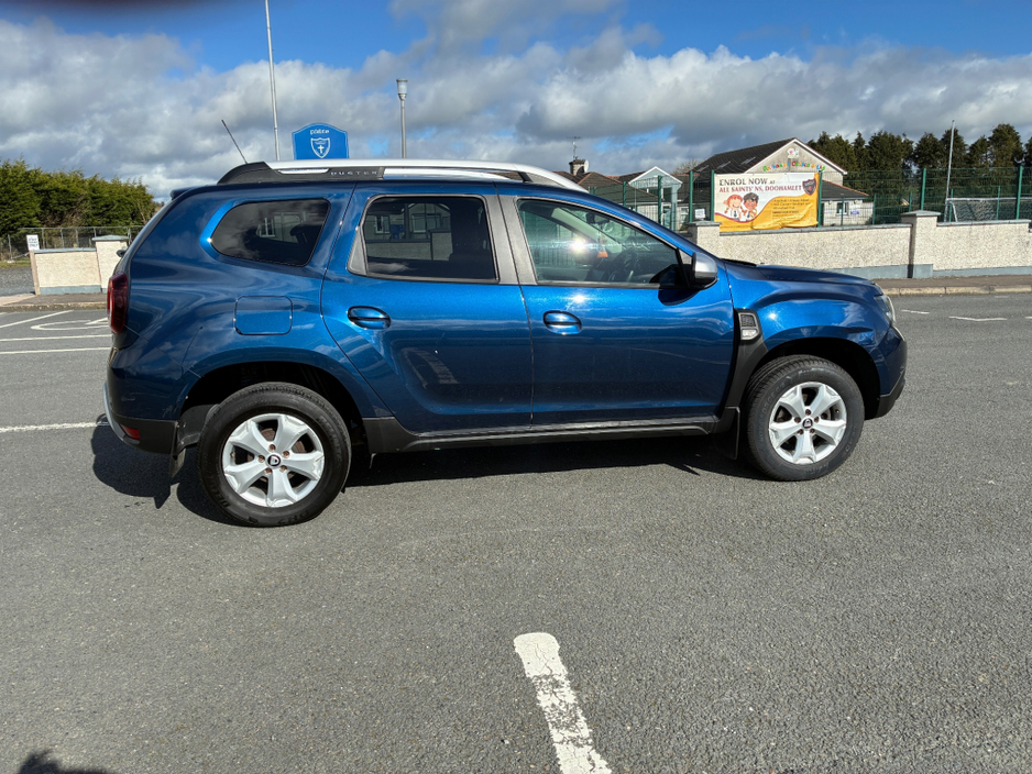 2019 Dacia Duster - image 3