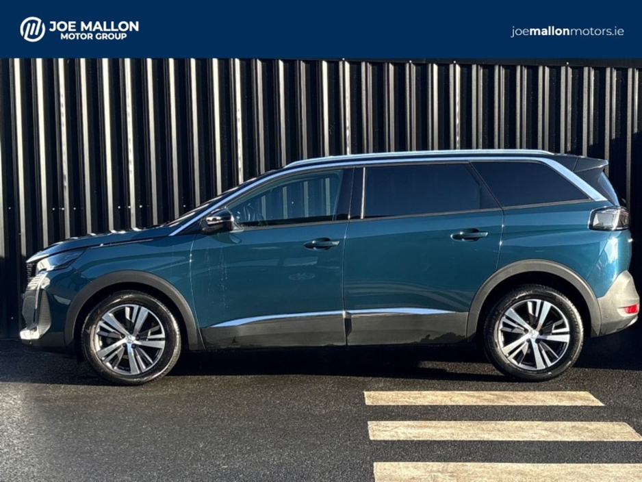 2025 Peugeot 5008 - image 6