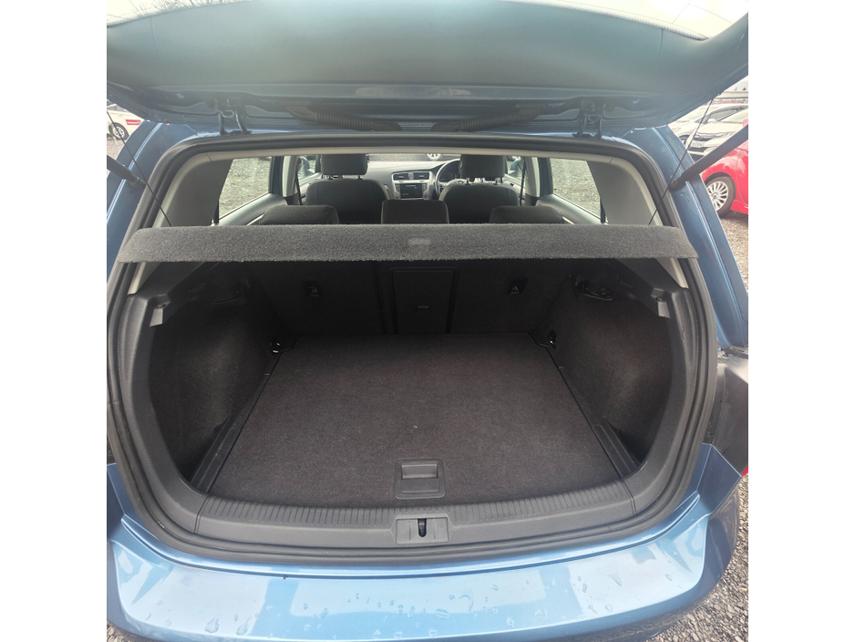 2015 Volkswagen Golf - image 13