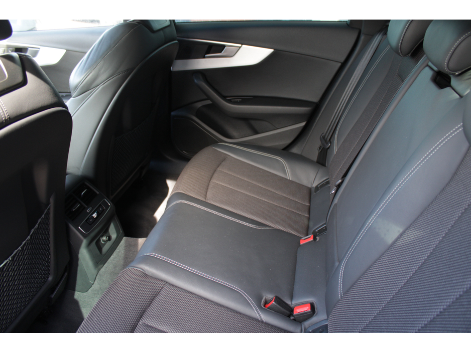 2019 Audi A4 - image 21