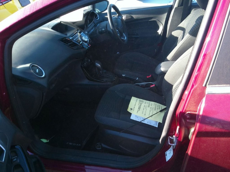 2015 Ford Fiesta - image 10