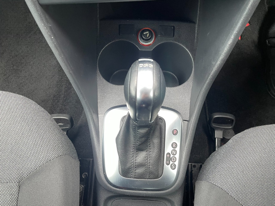 2014 Volkswagen Polo - image 15