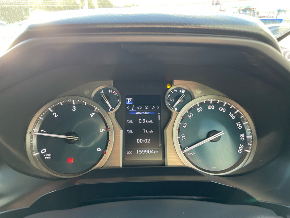 2020 Toyota Landcruiser - image 11