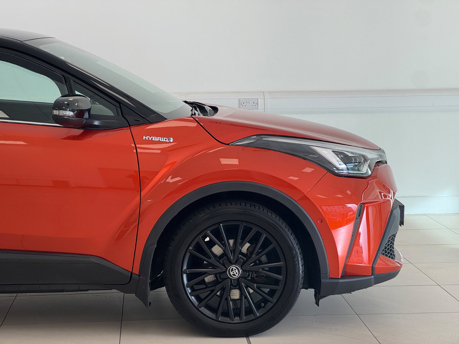 2020 Toyota C-HR - image 5