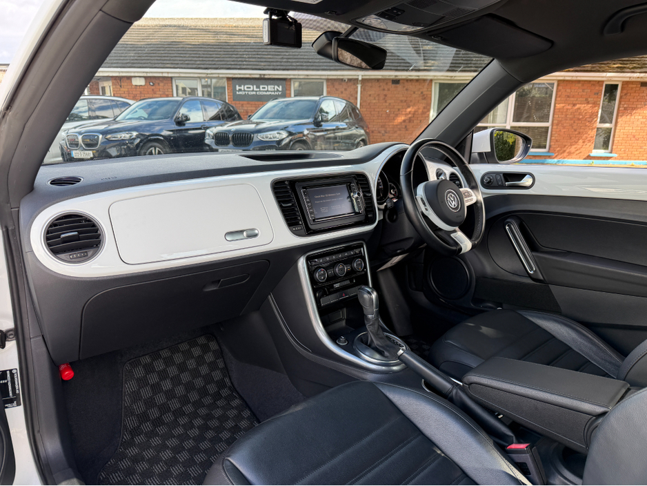 2017 Volkswagen Beetle - image 22