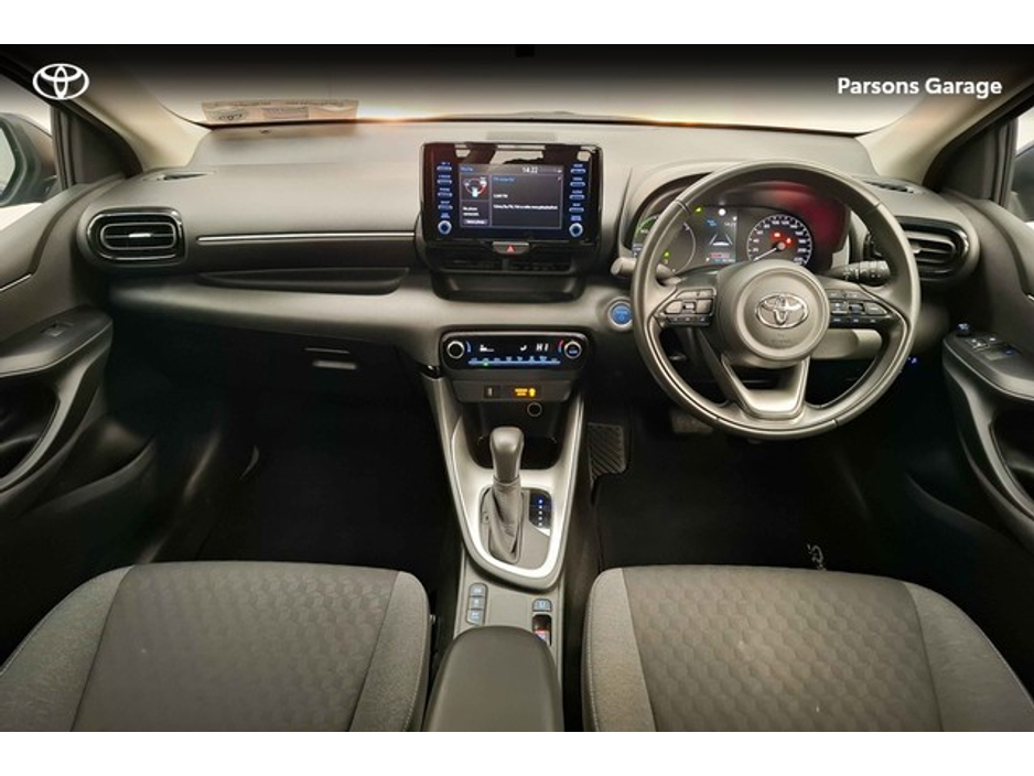 2022 Toyota Yaris - image 6