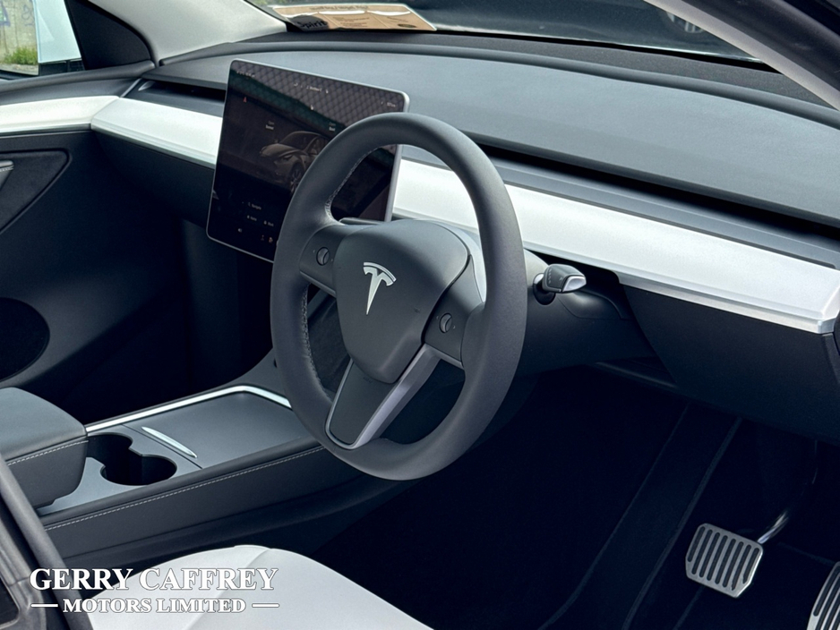 2023 Tesla Model Y - image 9