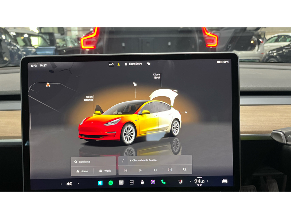 2022 Tesla Model 3 - image 9