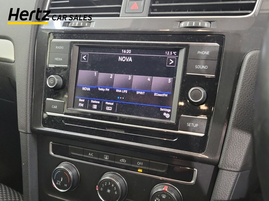 2019 Volkswagen Golf - image 21