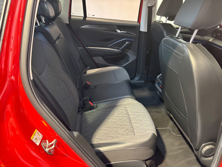 2024 Volkswagen Tiguan - image 6