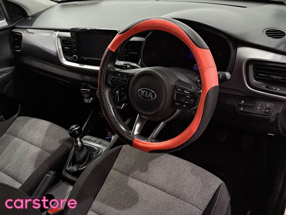 2018 Kia Stonic - image 15