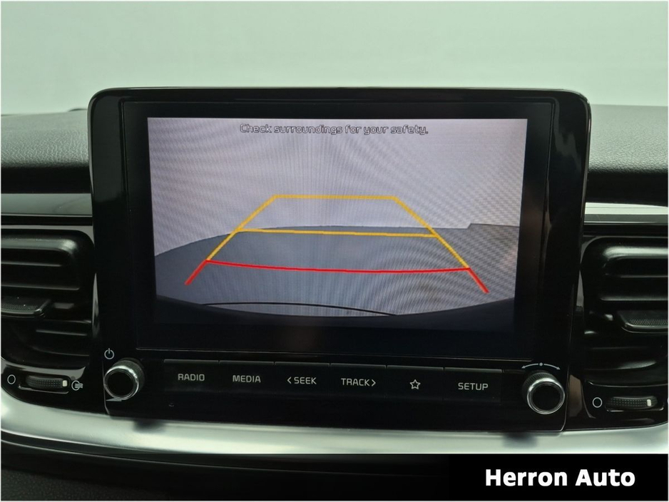 2021 Kia Stonic - image 10