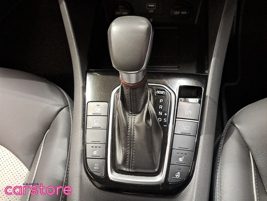 2020 Hyundai Ioniq - image 16