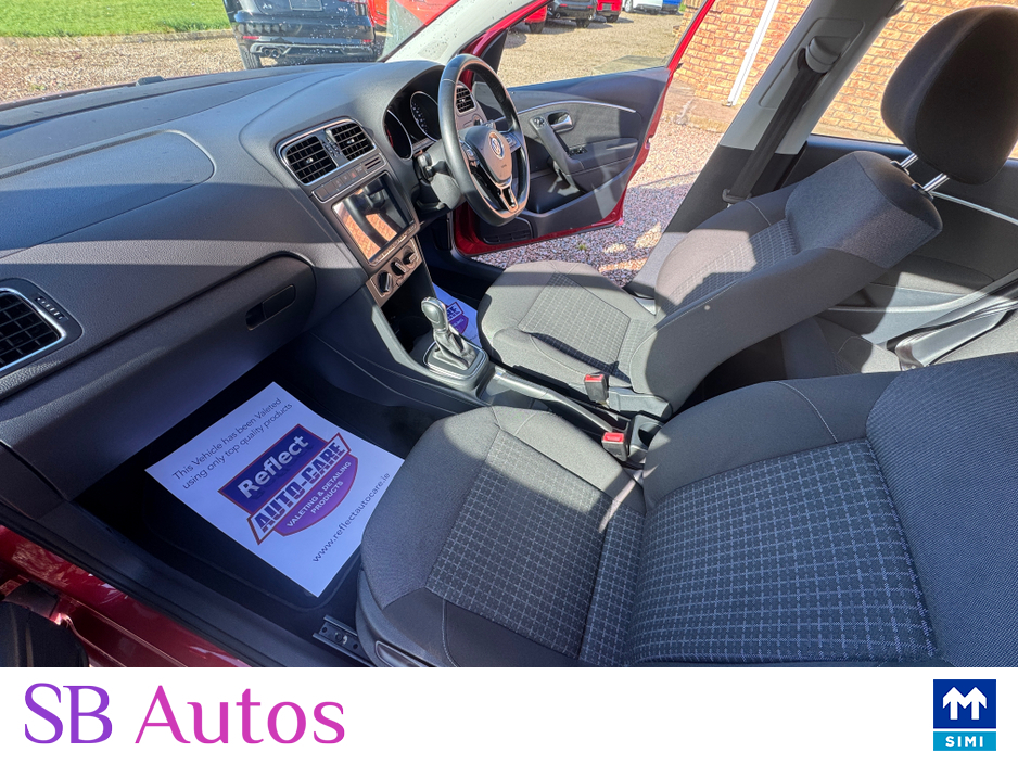 2014 Volkswagen Polo - image 13