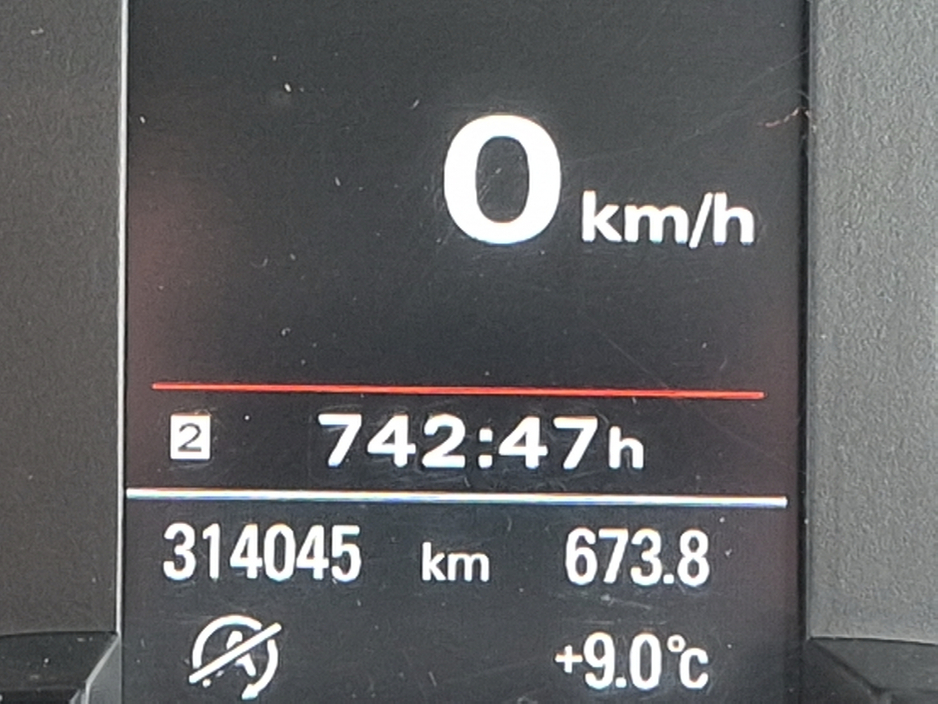 2014 Audi A4 - image 11