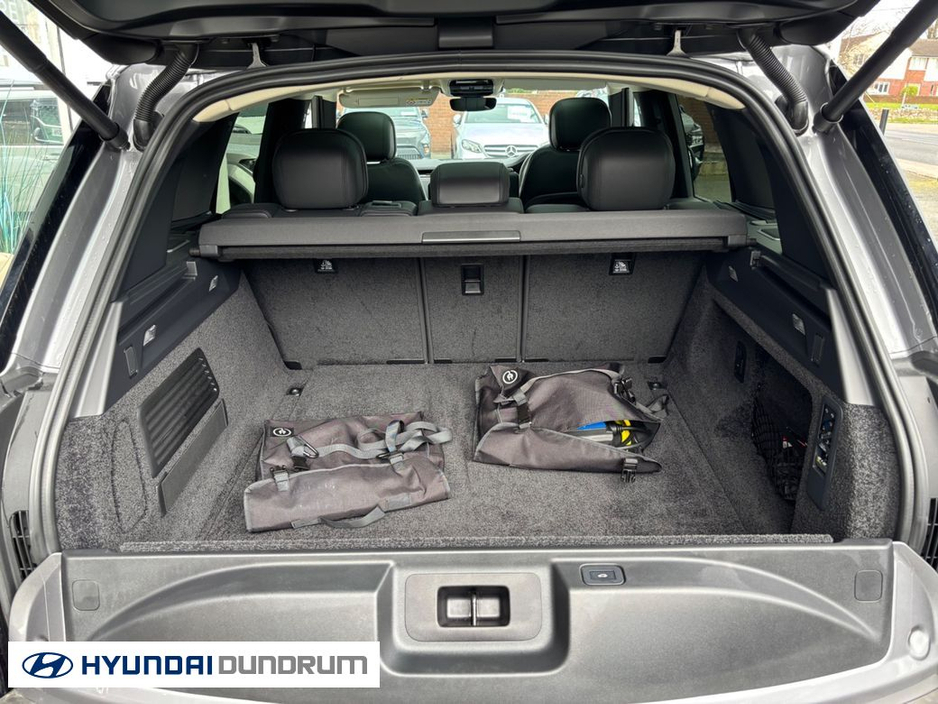 2025 Land Rover Range Rover - image 5