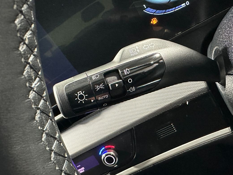 2022 Kia Sportage - image 15