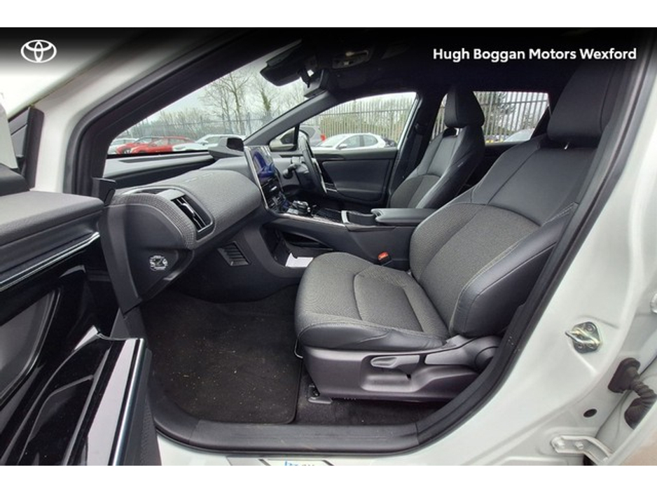 2025 Toyota bZ4X - image 6