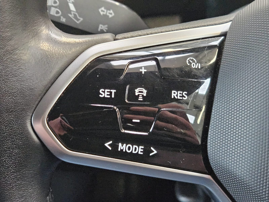 2021 Volkswagen ID.4 LIFE 77kWh 204HP €19,950