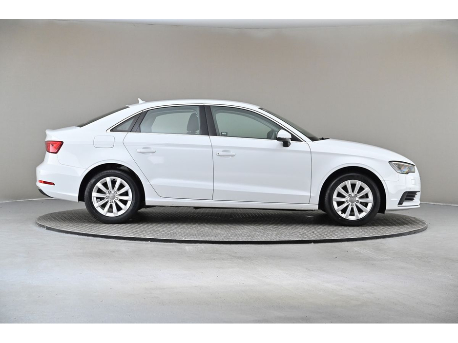 2016 Audi A3 - image 11