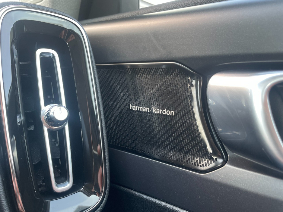 2020 Volvo XC40 - image 16