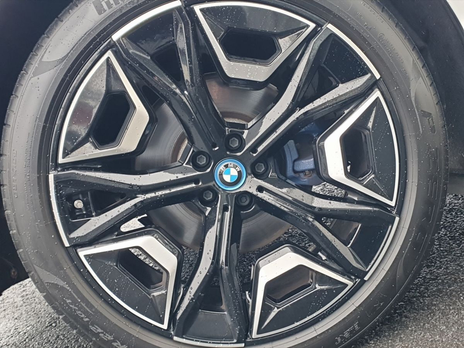 2023 BMW iX xDrive50 M Sport €69,995