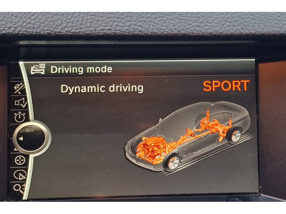 2013 BMW 5 Series - image 8