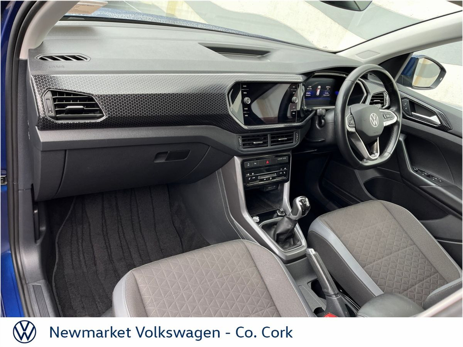 2023 Volkswagen T-Cross - image 27