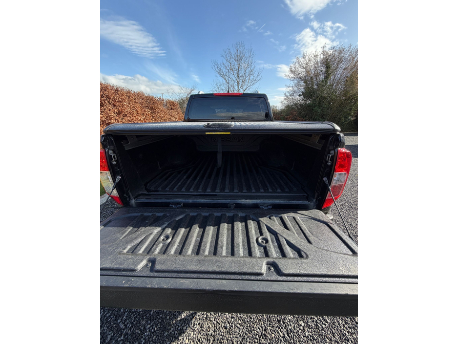 2016 Nissan Np300 - image 11