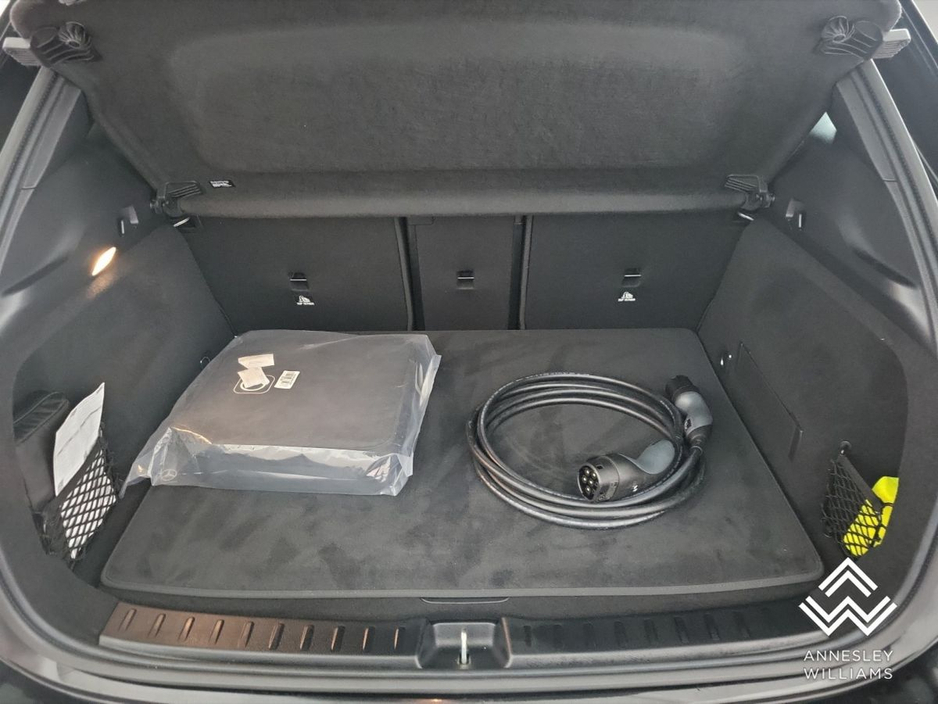 2025 Mercedes-Benz EQA - image 24