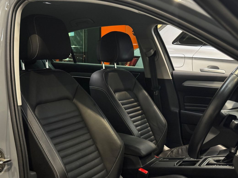 2021 Volkswagen Passat - image 15