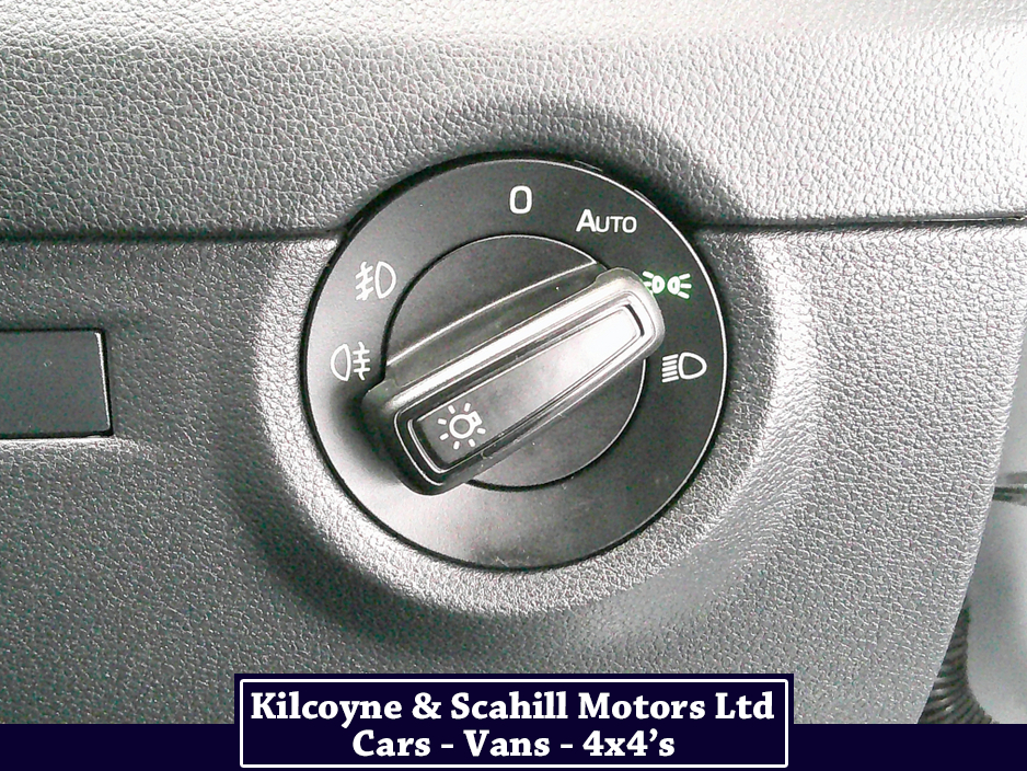 2020 Skoda Octavia - image 24