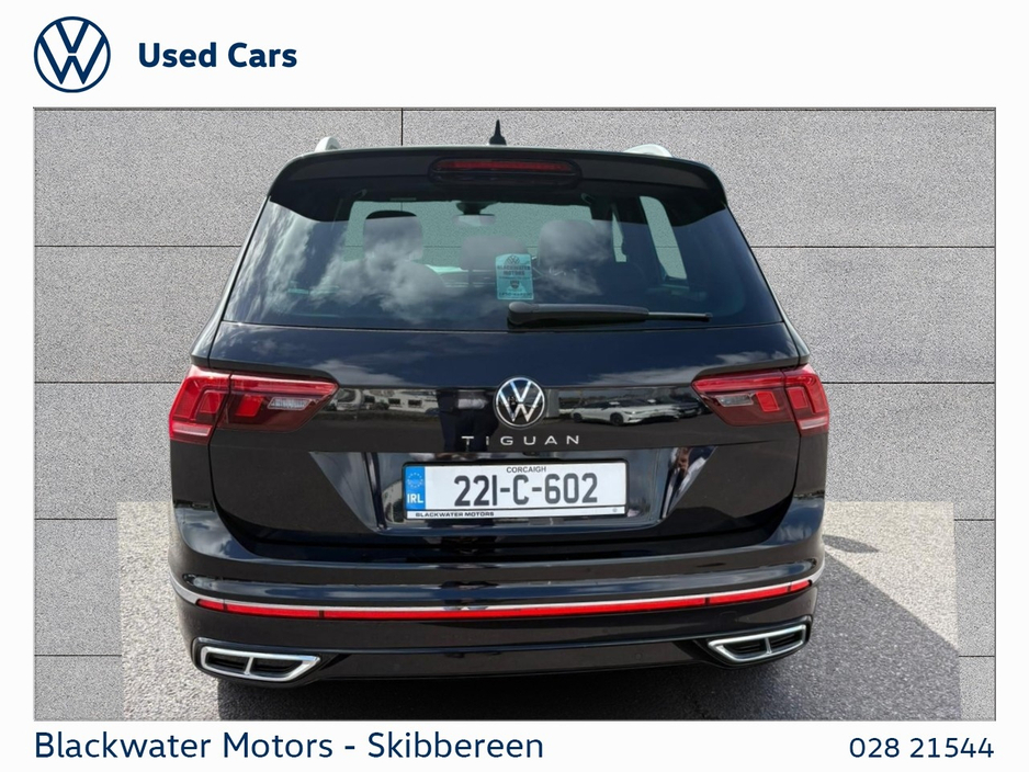 2022 Volkswagen Tiguan - image 3