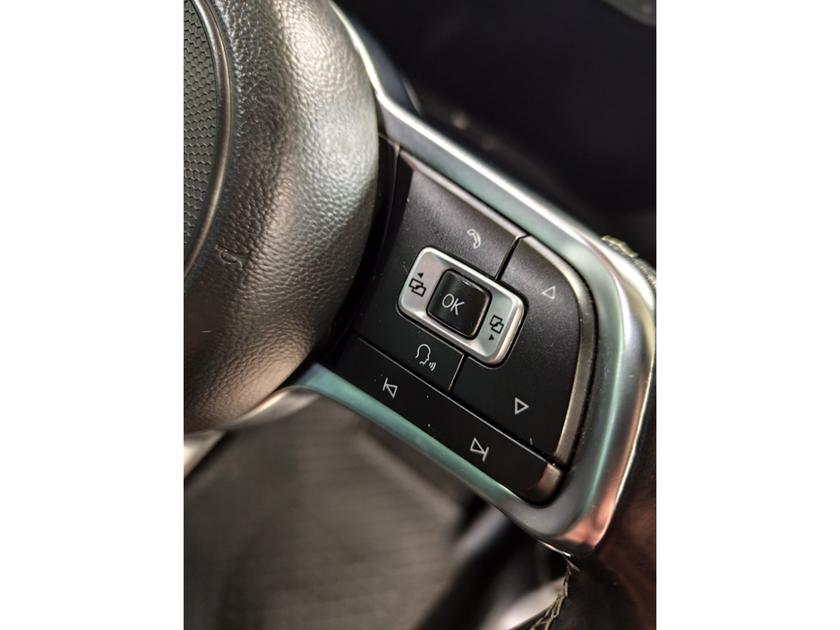 2018 Volkswagen Tiguan 2.0 TDI R-LINE 4MOTION €28,750