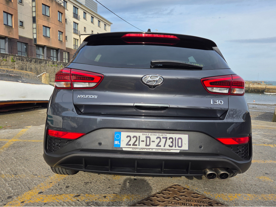 2022 Hyundai i30 - image 7