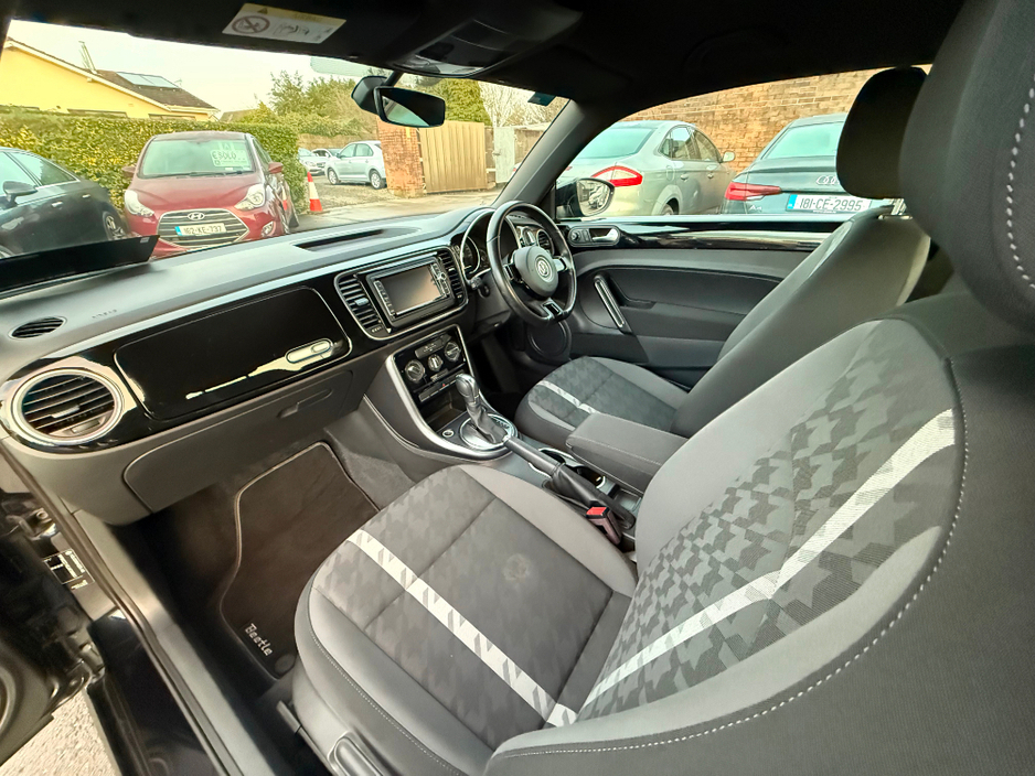 2018 Volkswagen Beetle - image 17