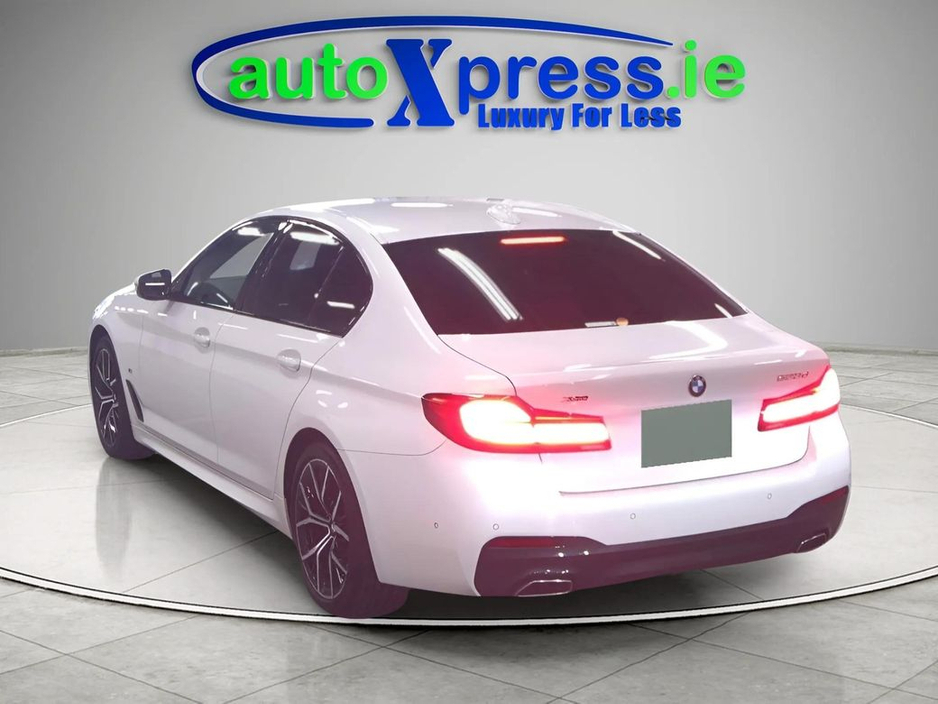 2021 BMW 5 Series M SPORT XDRIVE 523D Automatic, Reversing camera