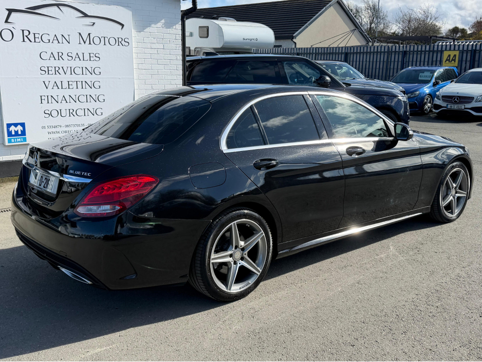 2016 Mercedes-Benz C Class - image 3