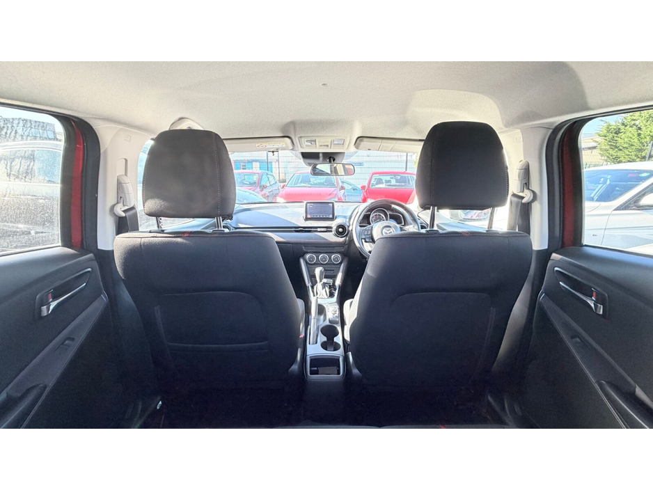 2015 Mazda Demio - image 9