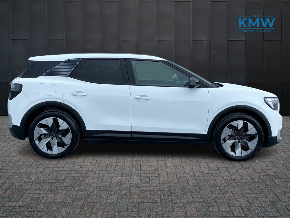 2025 Ford Explorer - image 4