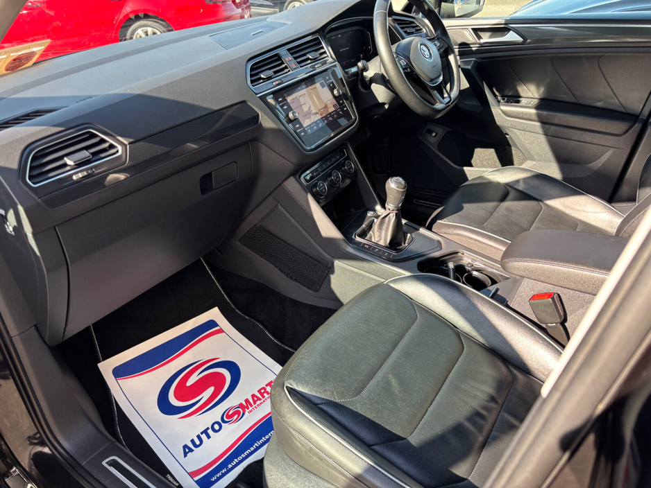 2020 Volkswagen Tiguan - image 14